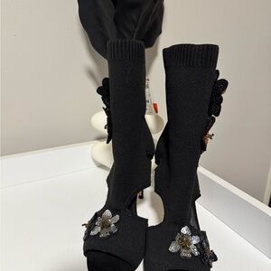 Elegant Black Knit Women's Heels with Floral Embellishments